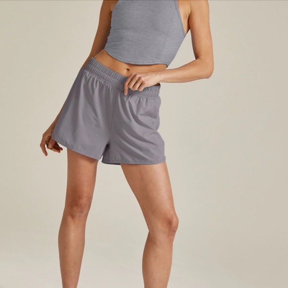 Beyond Yoga Pants - (NWT!) Stretch Woven In Stride Lined Short